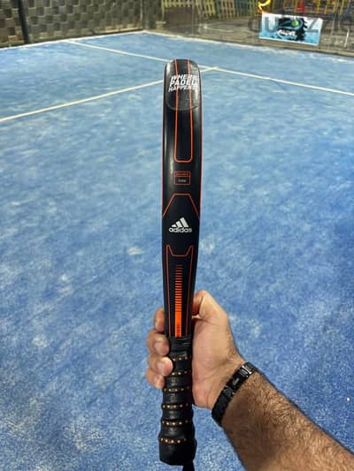 Adidas bisoke carbon padel racquet