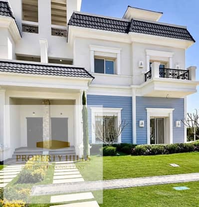I have a villa for immediate sale in the community from Mountain View next to the American University directly inside an already inhabited compound
