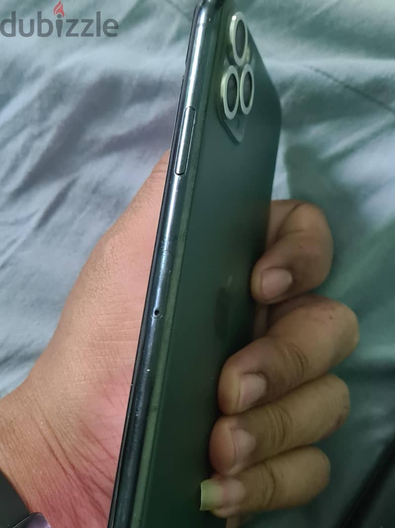 Apple - iPhone 11 Pro Max 4