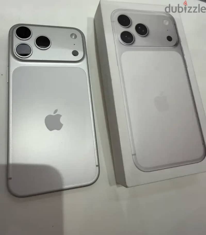 Apple - iPhone 17 Pro Max 2