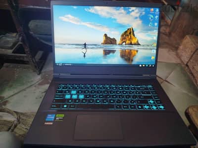 لاب توب كسر زيرو استعمال شهر