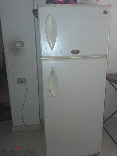 ثلاجة كريازى ٨٠٠٠ج