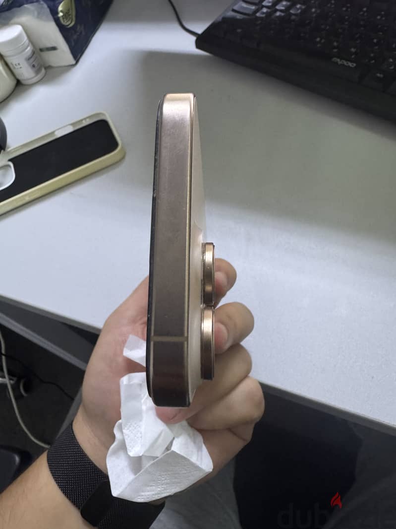 Apple - iPhone 16 Pro Max 1