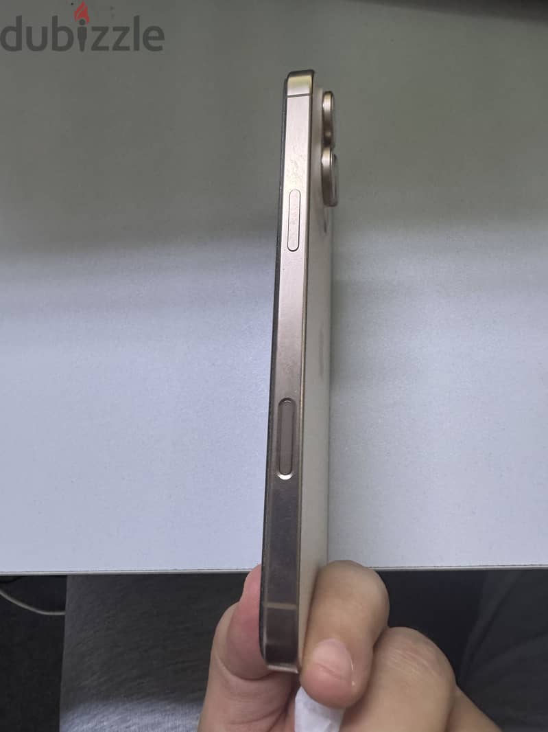 Apple - iPhone 16 Pro Max 6