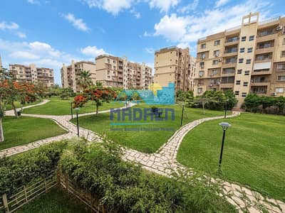 Apartment 143 meters for sale in Madinaty in B6 | Ultra Super Lux finishes | Wide Garden view