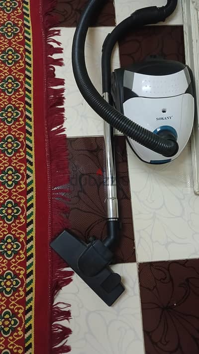 مكنسه كهربائيه