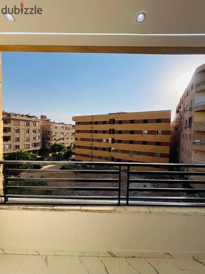Apartment with Gardens of Pyramids, the old second gate, 135 meters