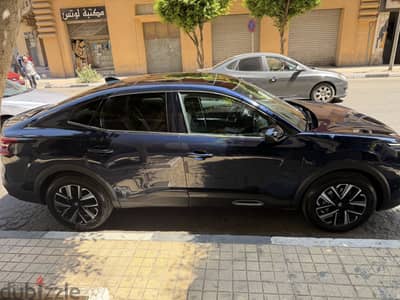 سيتروين سى 4 اكس 2025