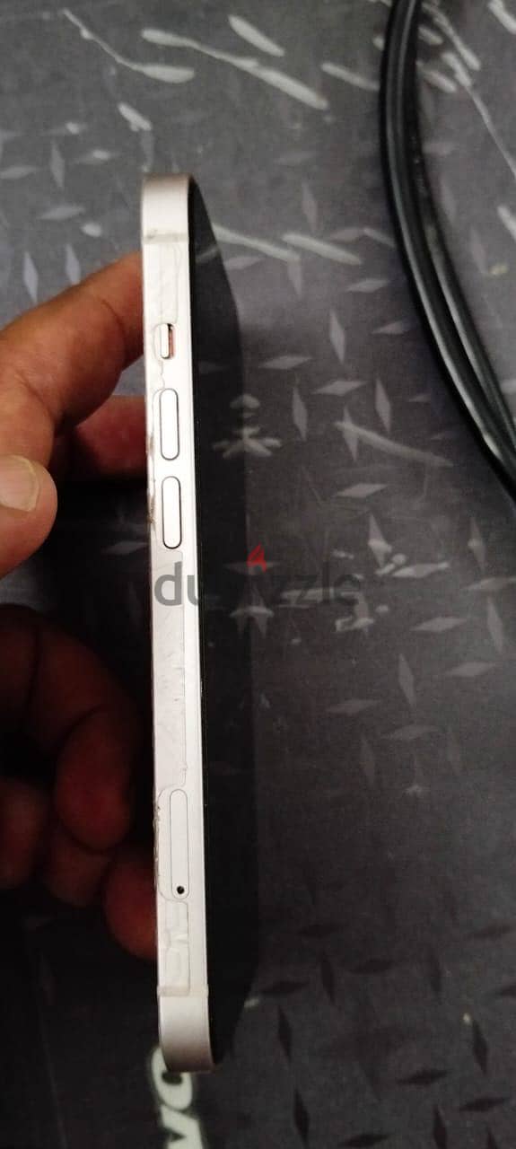 iPhone 13 1