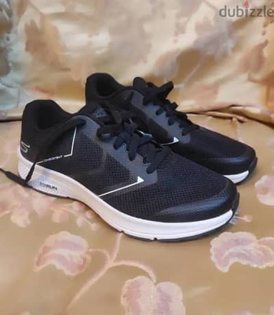 Skechers sketchers سكيتشرز جديد مقاس 43