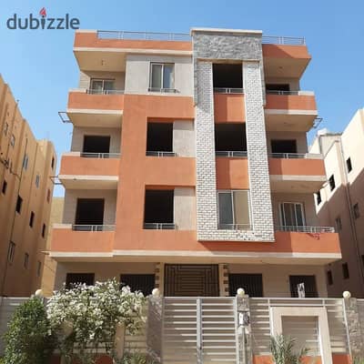 Distinct apartment near services with a meter in the distinguished neighborhood