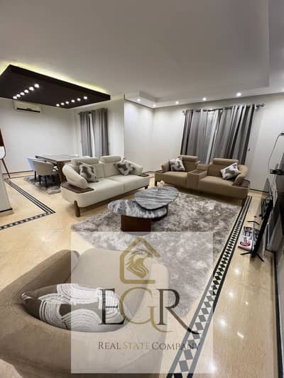 Hotel apartment for rent steps to the old market and all services