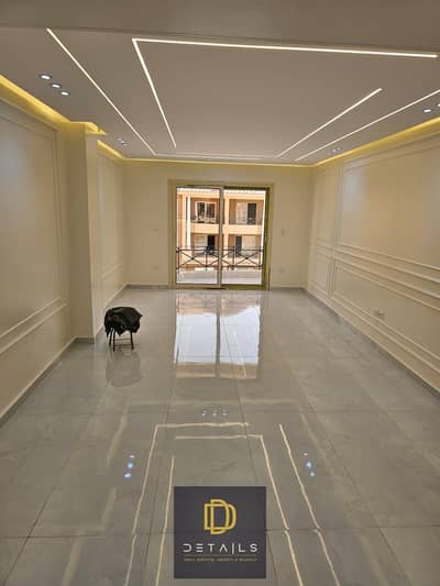 145 sqm apartment for sale in El Khamayel Compound. First occupancy, high-end finishing, and a prime location.