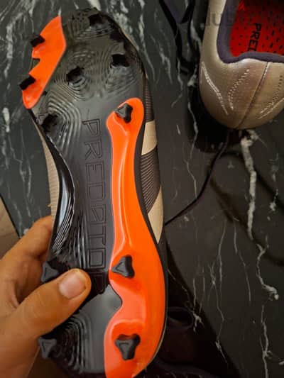 Football shoes