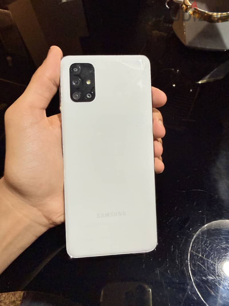 Samsung M51 1