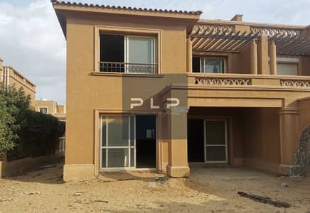 فيلا مستقلة للبيع جاهزة للاستلام والمعاينة برايم لوكيشن في كمبوند بيلاجيو بالتجمع بمنطقة المستثمرين الشمالية و بالقرب من الرحاب