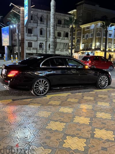 Mercedes-Benz E200 AMG 2019 - Fully Loaded