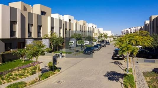 توين هاوس ريسيل كومباوند البروج الشروق امام المركز الطب العالمي وبجانب مدينتي Al Burouj compound