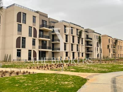 Ready to Move: Townhouse Corner + Penthouse with Huge Garden in VYE SODIC