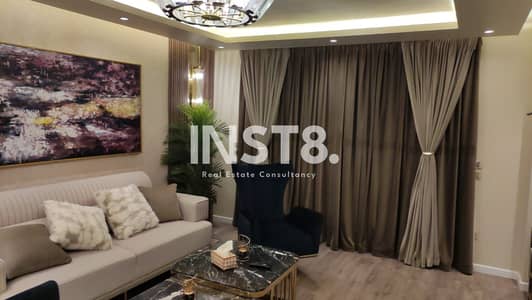 شقة مفروشة بالكامل للايجار مجهزة بالكامل في كمبوند ذا سكوير - القاهرة الجديدة