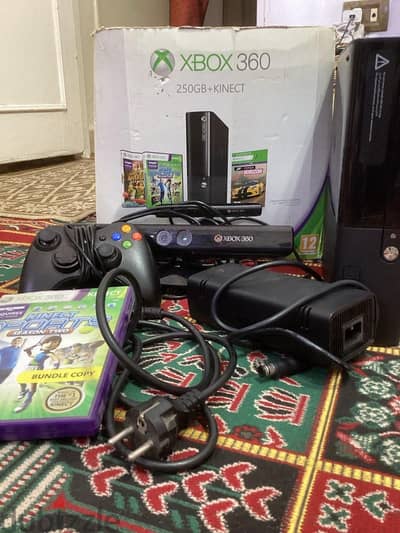 Xbox 360 Slim 250GB + Kinect + Controller غير معدل