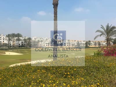 فيلا مستقلة فاخرة 4 غرف نوم للبيع في أب تاون كايرو تشطيب كامل جولف فيو جاهزة للاستلام في المقطم