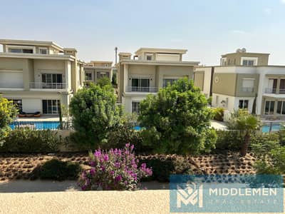For rent apartment 205m  Open view land escape Fully Finished +kitchen appliances and air conditioning Compound cfc festival living  New cairo