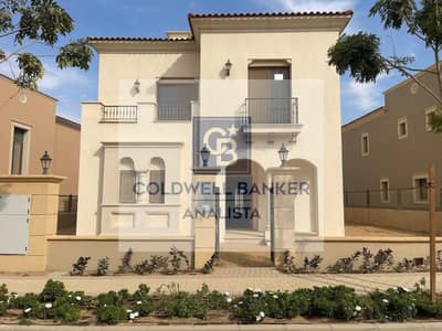 فيلا مستقلة للبيع بأقل من سعر السوق في سيتي جيت – القاهرة الجديدة | 325م | 3 غرف نوم | نصف تشطيب