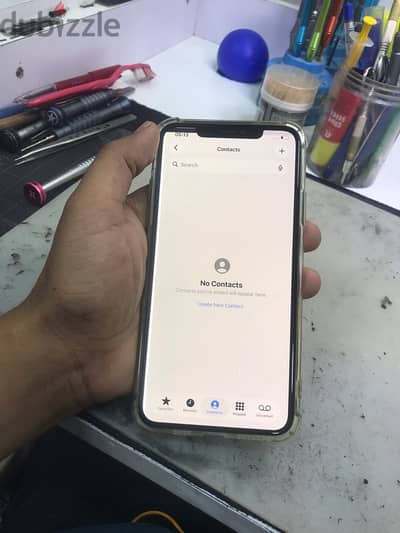 شاشة iPhone 11pro max  اصلي فيها خط كما في الصور يوجد تركيب