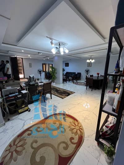 Apartment for sale in Al-Ahram Gardens, very distinctive, suitable for residential and administrative use, large area, and the apartment is on the ground floor with a garden in area N, one of the most distinguished areas in Al-Ahram Gardens, with complete services and suitable for family housing and suitable for investment