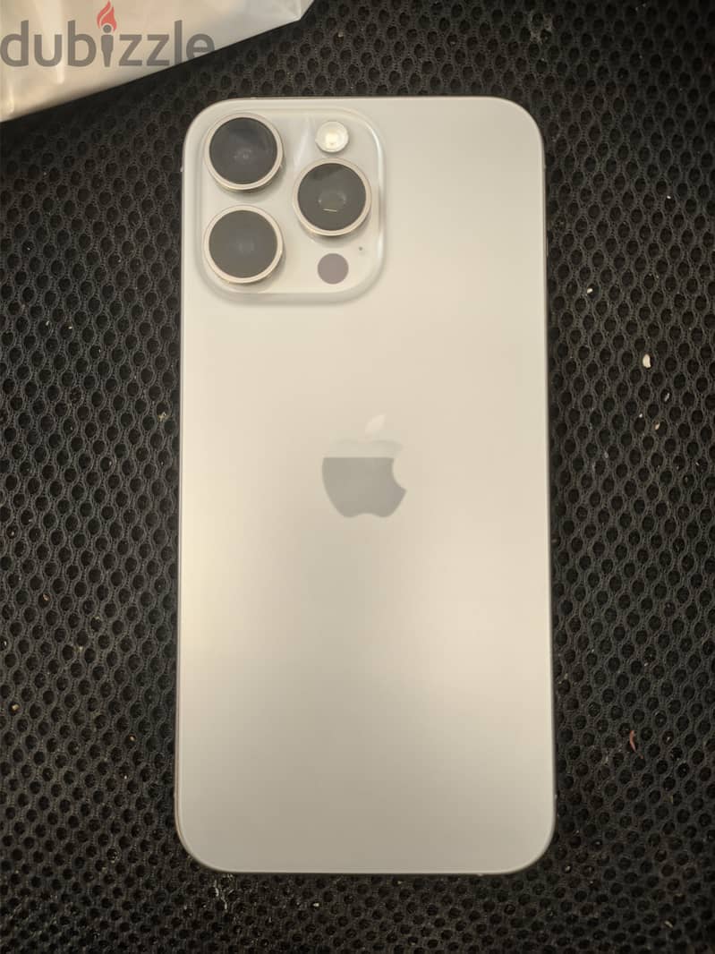 Apple - iPhone 15 Pro Max 3