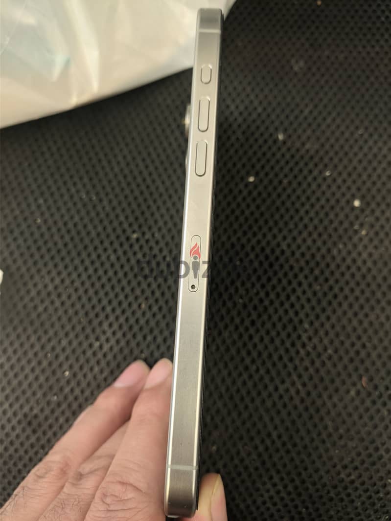 Apple - iPhone 15 Pro Max 4
