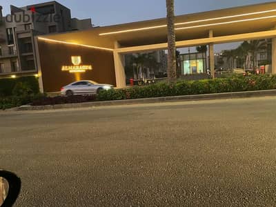 شقة للإيجار الترا سوبر لوكس بكمبوند فيفث سكوير المراسم التجمع الخامس بالقاهرة الجديدة