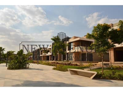 تاون هاوس في ميدتاون فيلا Midtown Villas بلوكيشن مميز فيو علي لاندسكيب ونافوره بحري استلام فوري بجراچ خاص