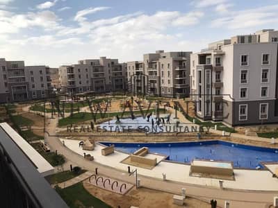 Penthouse for sale in october plaza very prime location and open view and market price