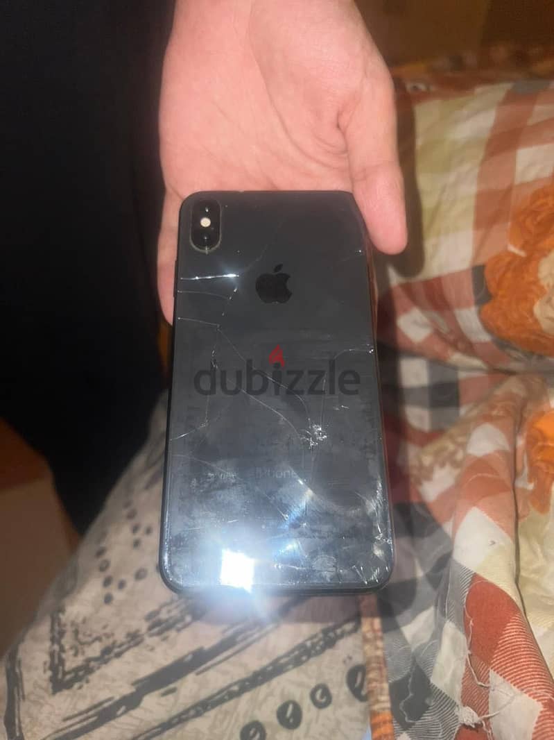 Apple - iPhone XS Max 1