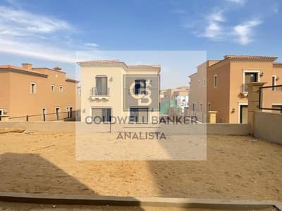 لمشروع: سيتي جيت – القاهرة الجديدة النوع: كواترو للبيع المساحة المبنية: 230 متر مربع مساحة الأرض: 255 متر مربع 3 غرف نوم 4 حمامات