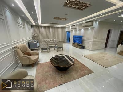 Distinctive 5-bedroom villa with a swimming pool for rent (furnished) in Madinaty, Phase 1; features an equipped kitchen and air conditioning.