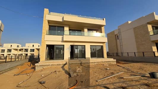 للبيع فى مدينة نور فيلا حجز افتتاح بعقد قديم نموذج B منفصلة بمقدم واقساط واستلام قريب