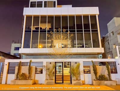 فرصة استثمارية نادرة للبيع – مول تجاري بالكامل في قلب التجمع الأول