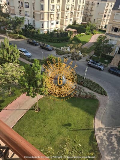 للإيجار أى فيلا رووف كورنر فى كمبوند مونتن فيو هايد بارك