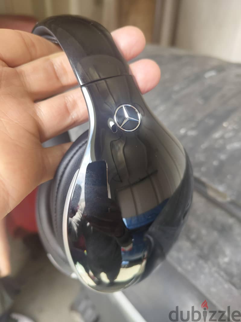 Mercedes Benz Headset 3