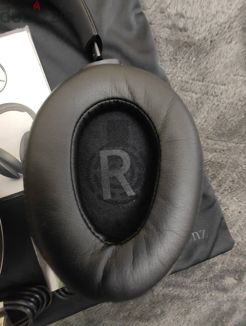 Mercedes Benz Headset 6