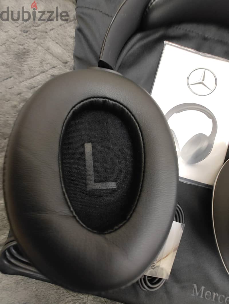 Mercedes Benz Headset 7