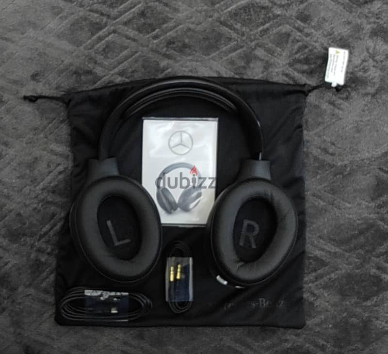 Mercedes Benz Headset 15