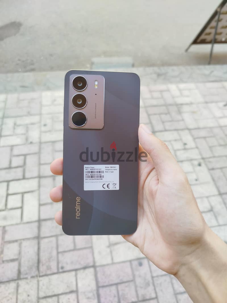 Realme C75 1