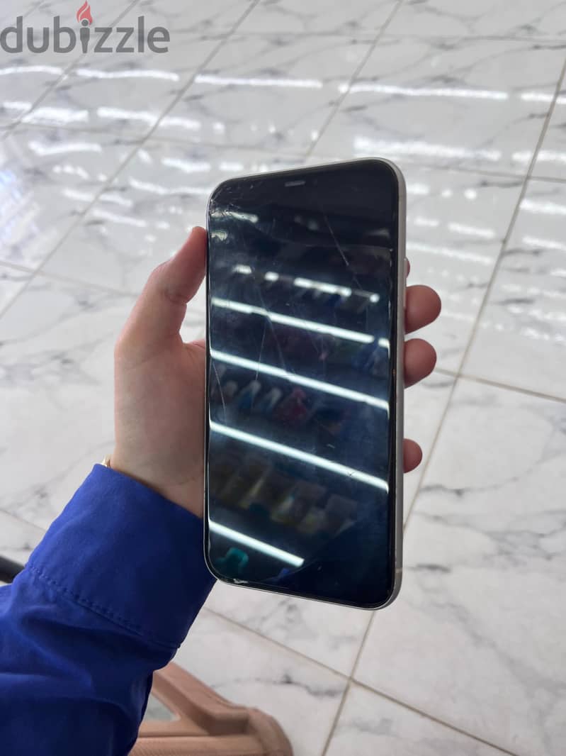 Apple - iPhone 11 2