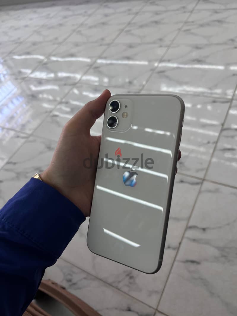 Apple - iPhone 11 4