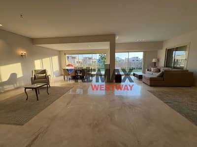 Townhouse for rent with luxurious finishes and Woodville Golf Extension at Palm Hills