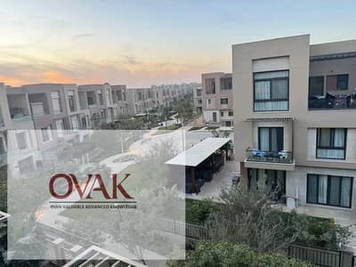 Corner Townhouse for Sale in District 5
